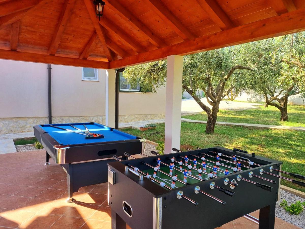 Villa Lorema-Pet Friendly On 5000 Sqm Garden,Pool, Jacuzzi, Billiard&Ps5 سفيتي فيليب ياكوف المظهر الخارجي الصورة